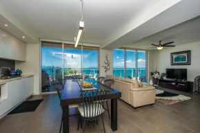 Panoramic Ocean Views 2 bed/2 bath Unit, Nelly Bay